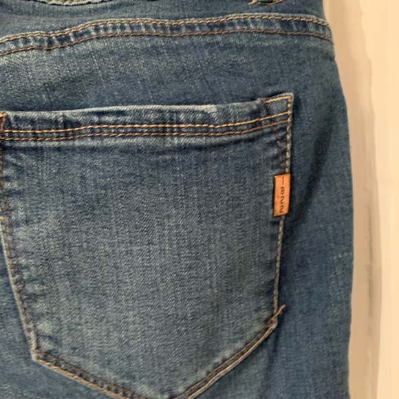 1822 Denim Distressed Ankle Skinny Jeans - Picture 5 of 9